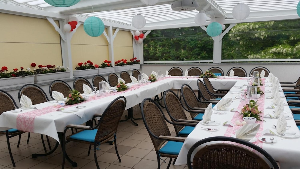 Hotel & Restaurant Park-Cafe Isa 38/50