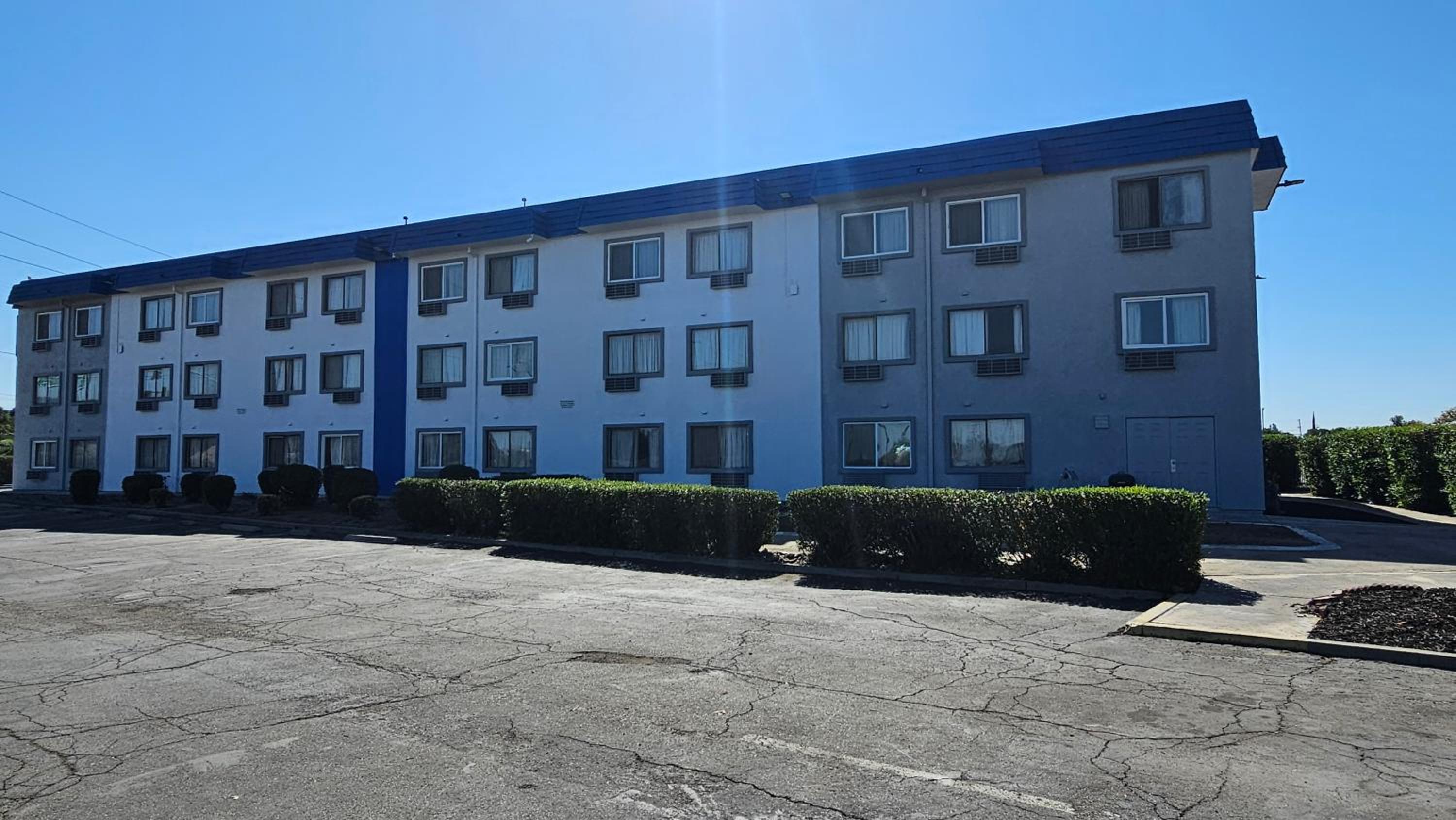 MetroParc 'nSuites 5/22