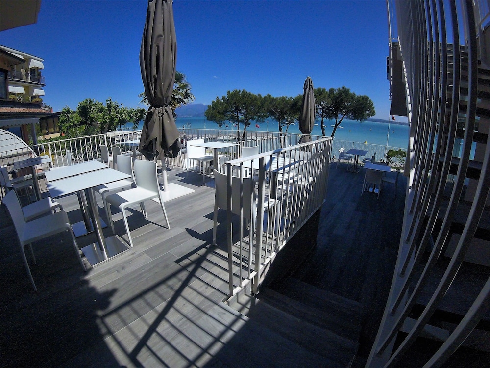 Hotel Ca' Serena 42/50