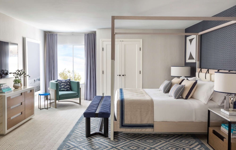 OCEAN, SUITE, KING BED