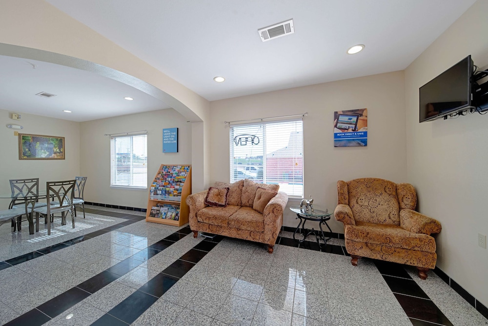 Motel6 Rhome, TX 32/43