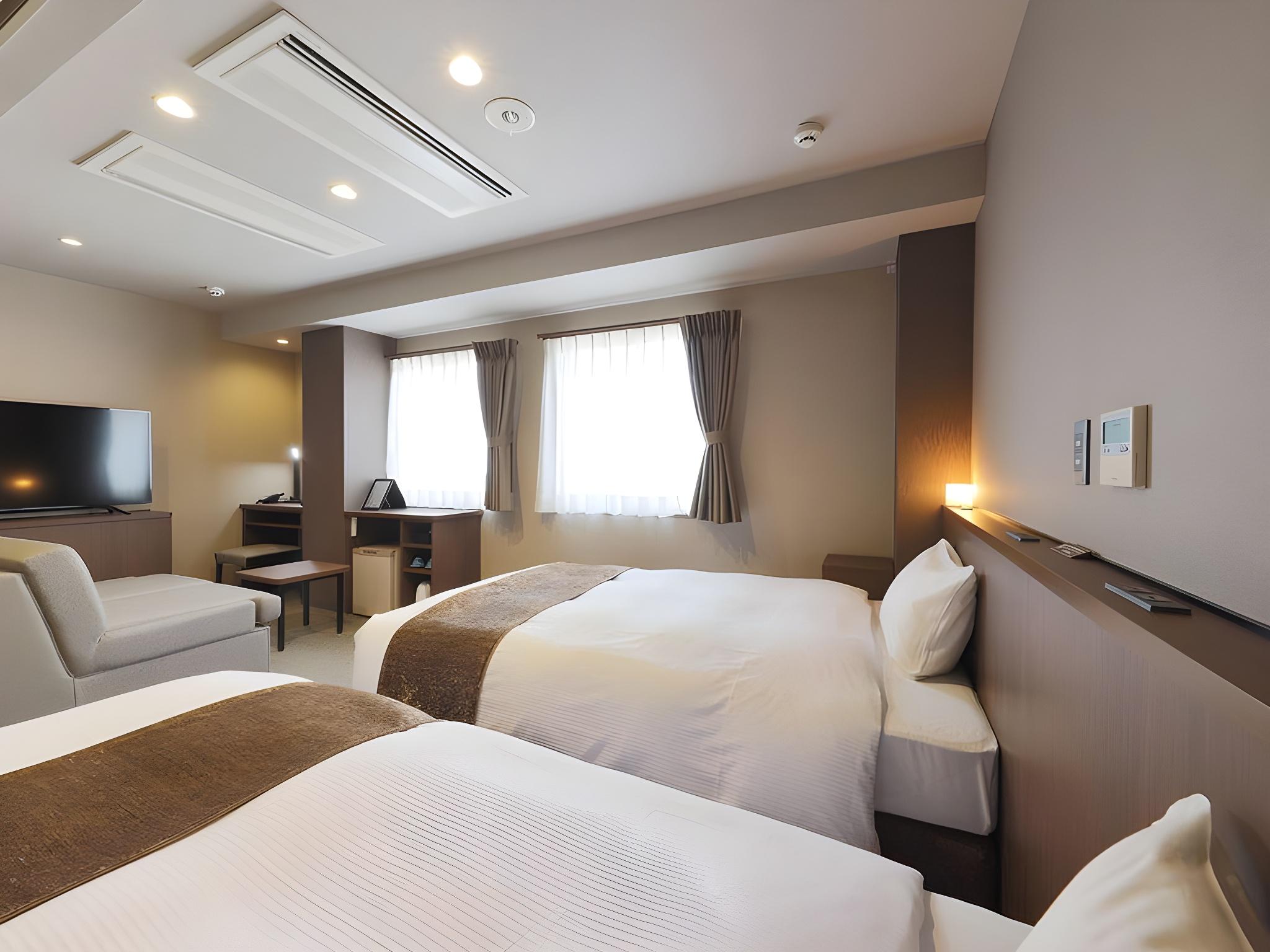Semi Room, 2 Semi Double Beds