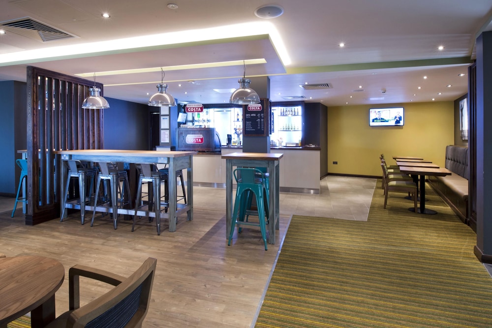 Premier Inn Cheltenham Town Centre 35/44
