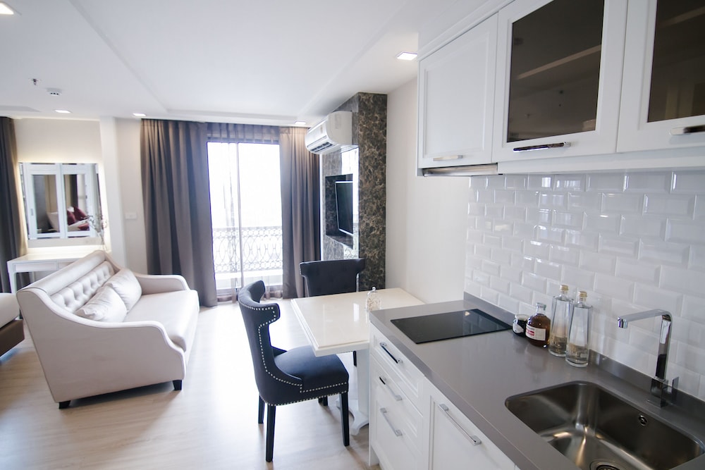 Hope Land Hotel & Residence Sukhumvit 8 58/77