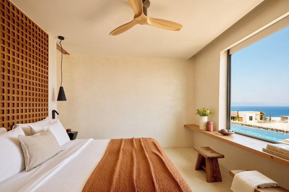 DELUXE, SUITE, SEA VIEW, PRIVATE POOL