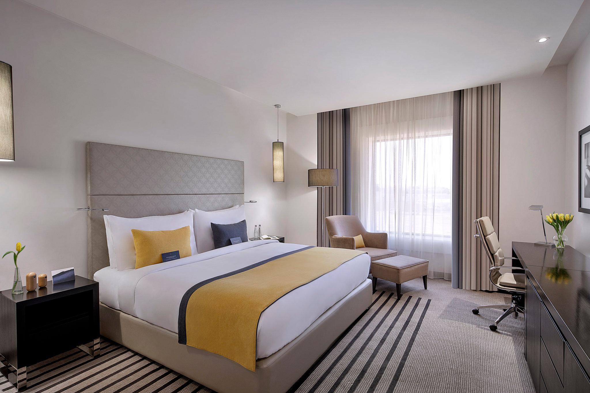 1 BEDROOM, SUITE, KING BED