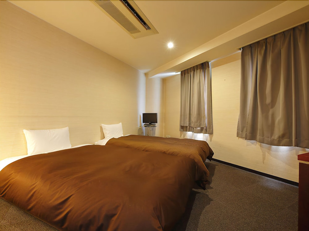 Grampus Inn Osaka 32/50