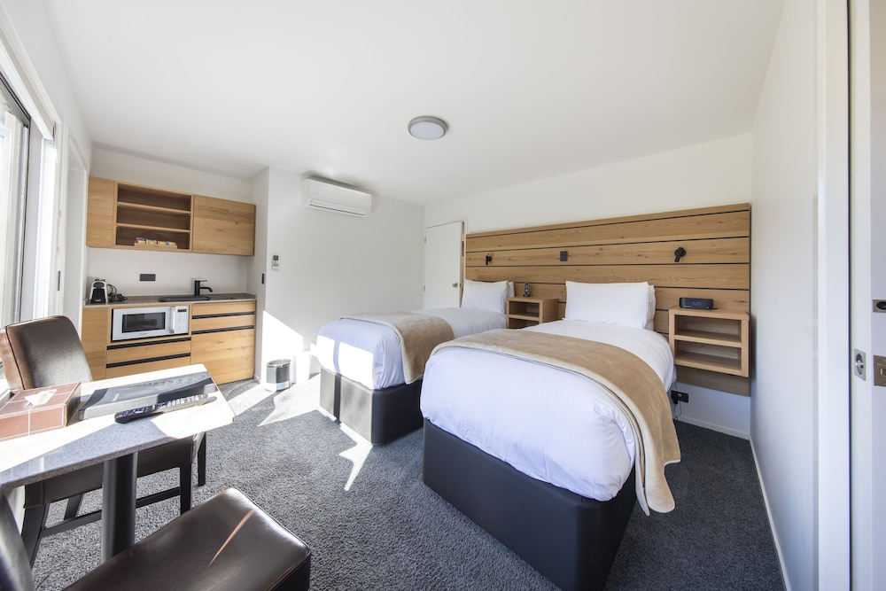 2 Bedrooms, Family, Apartment, 2 King Beds, Mountain View, 2 Bathrooms, Lomond Lodge 2/7