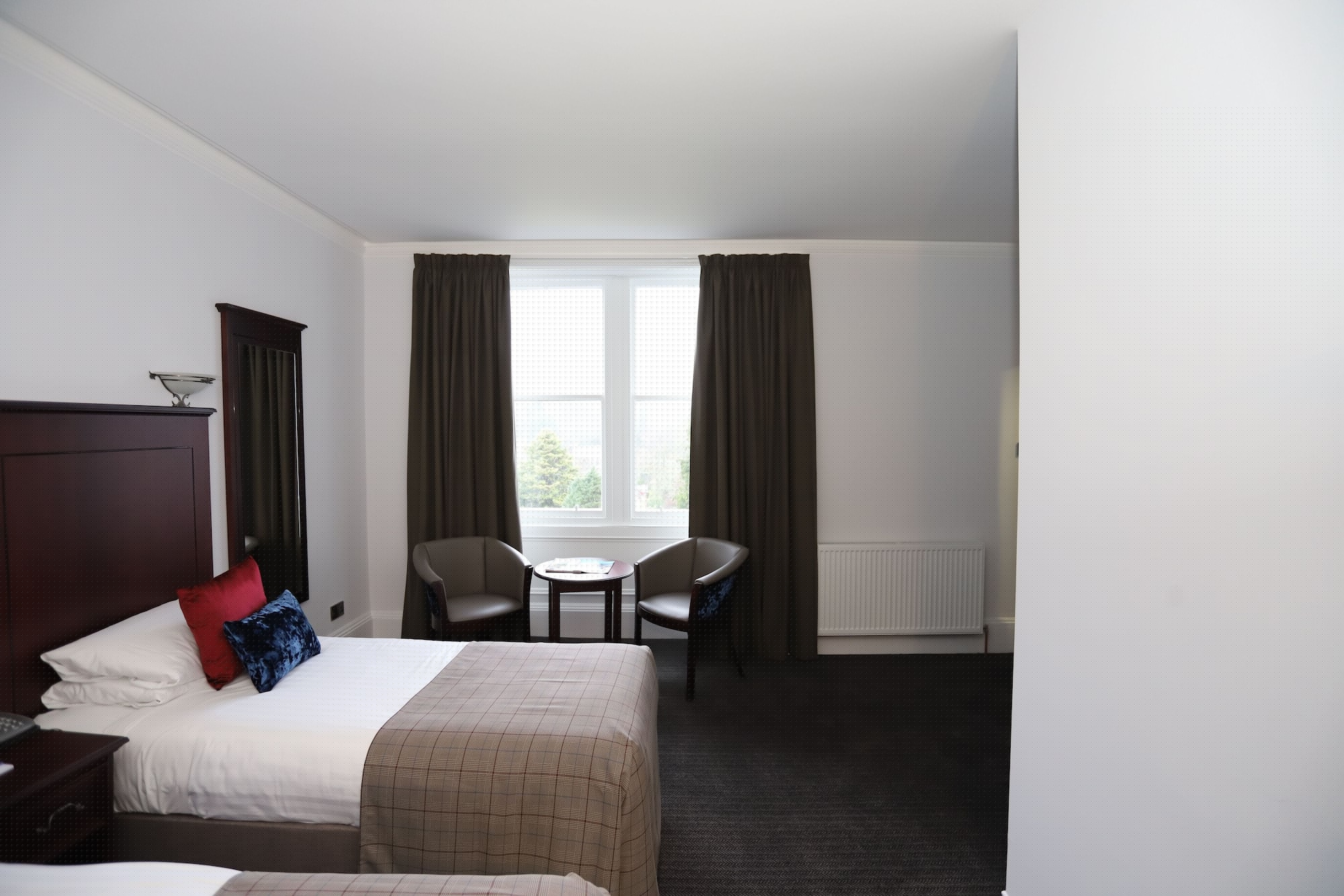 FAMILY, 1 DOUBLE AND 1 SINGLE BED, MOUNTAIN VIEW