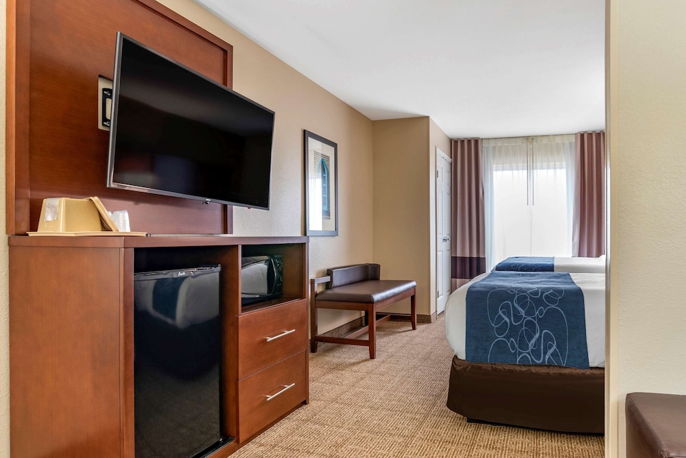 Comfort Suites Niceville Near Elgin Air Force Base 29/61
