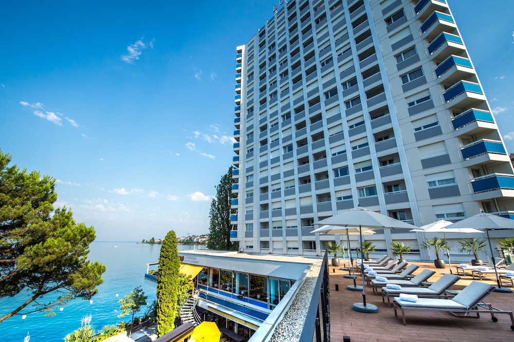 Hotel Mona