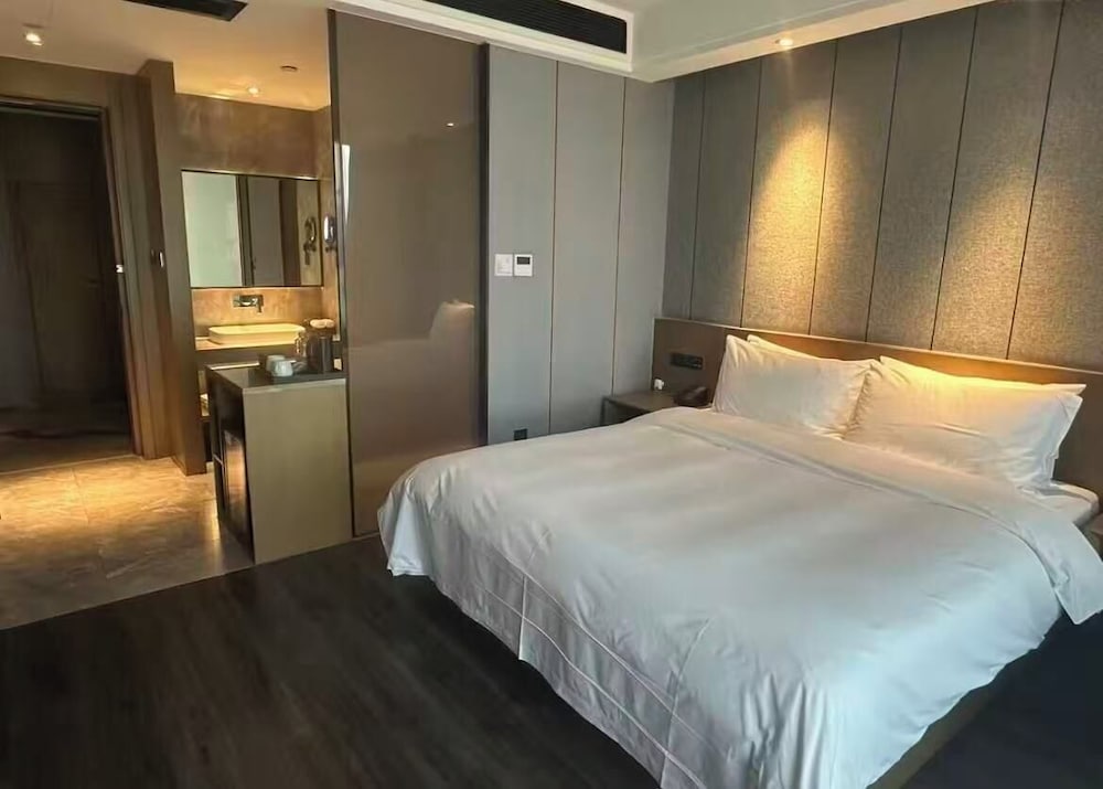 Mercure Kunshan MIXC Hi-tech 27/56