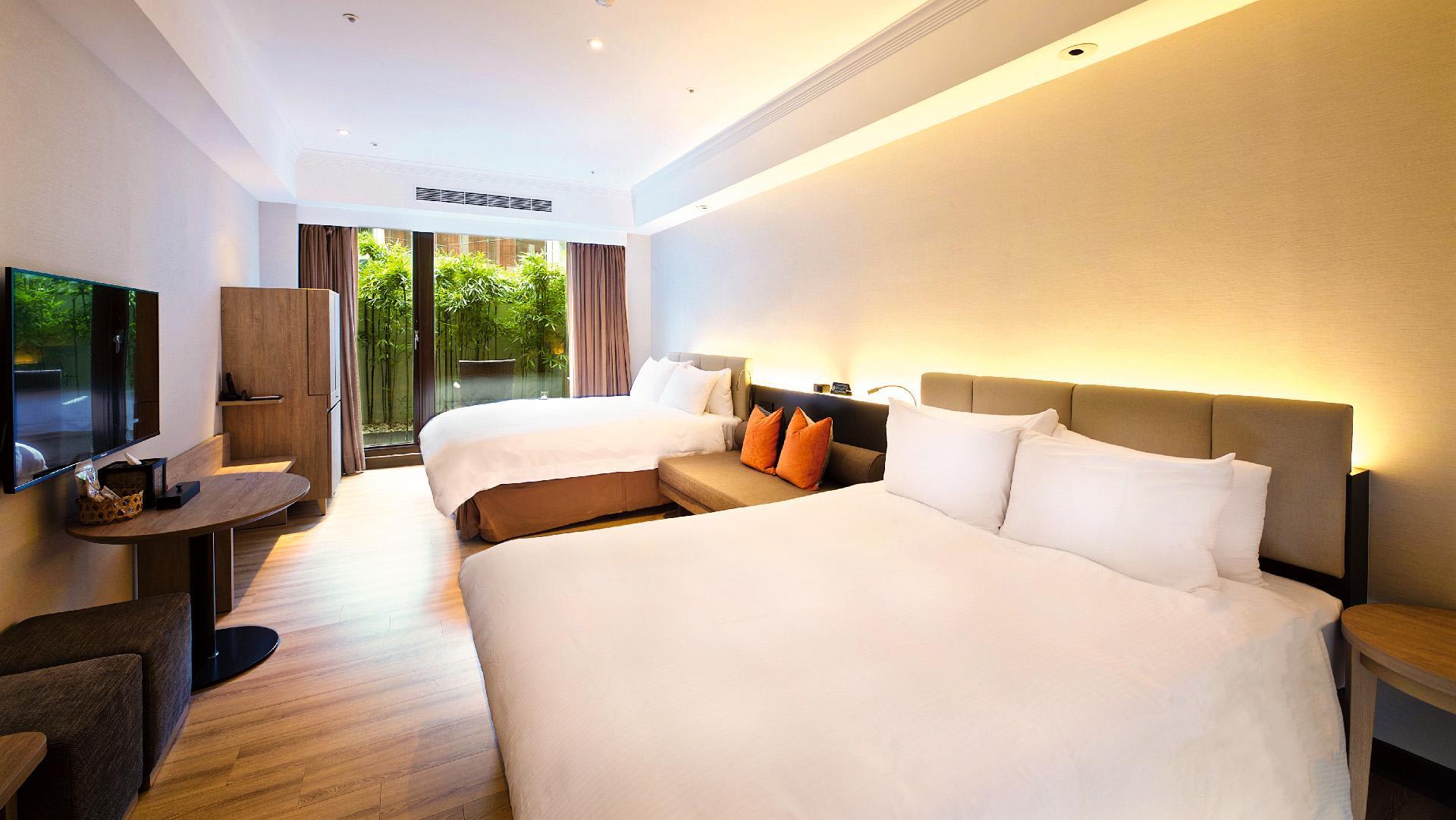 ROOM, TRIPLE, GARDEN VIEW
