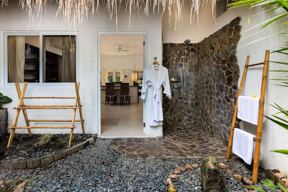 Atmosphere Resorts And Spa 8/70