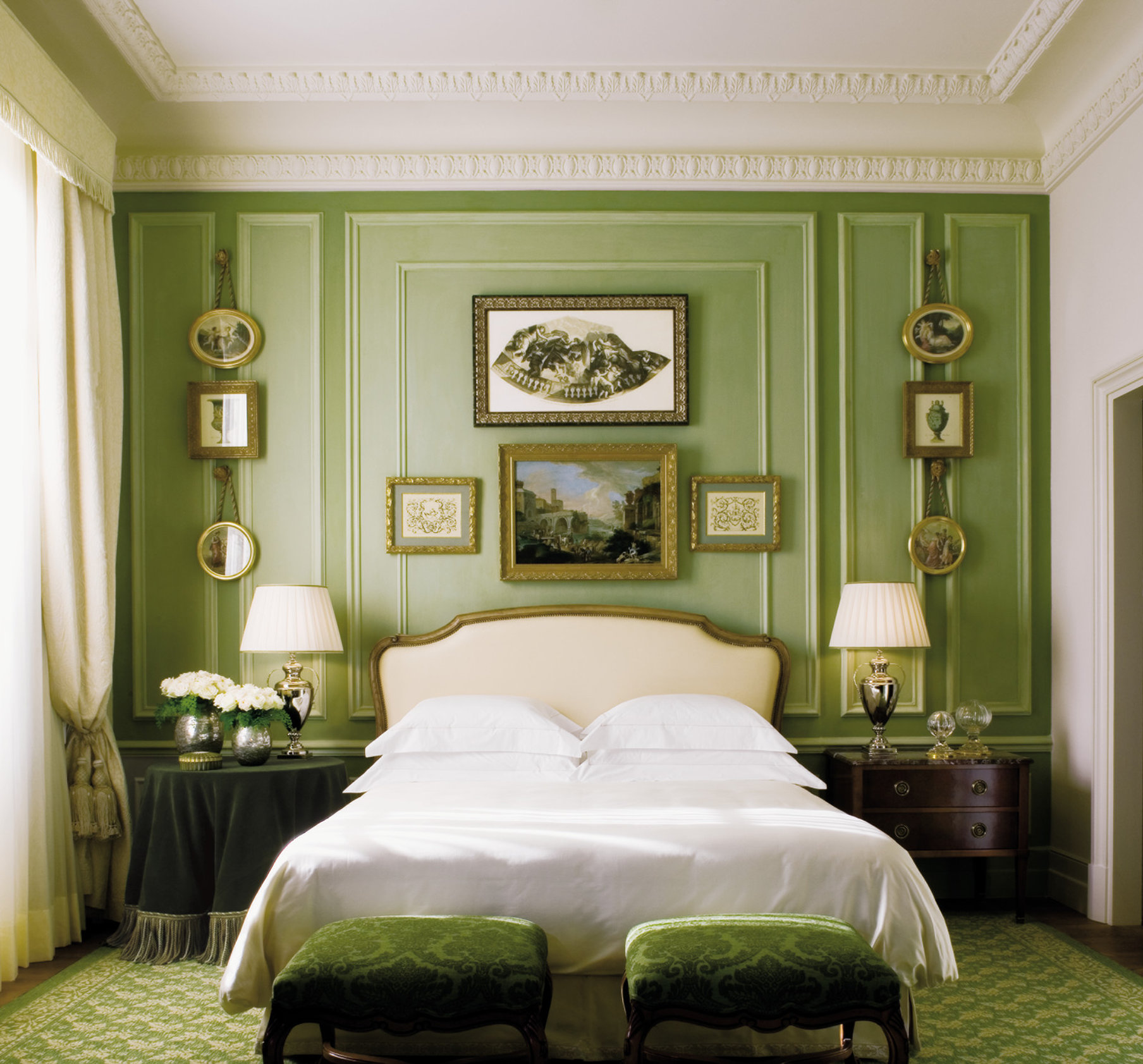 PREMIER, TWIN BEDS