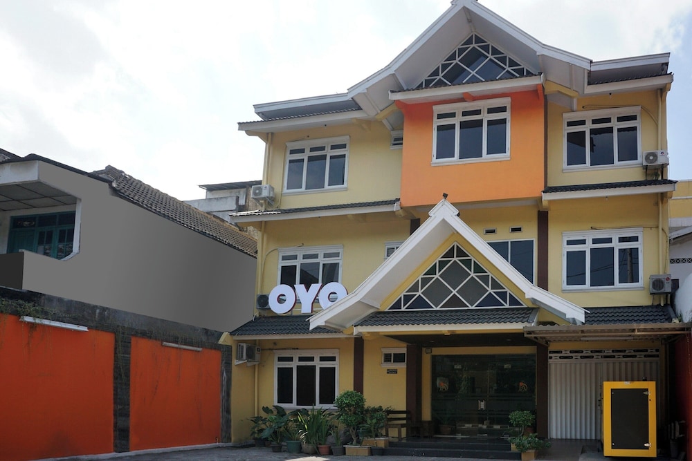 OYO 902 Hotel Pondok Anggun 1/40