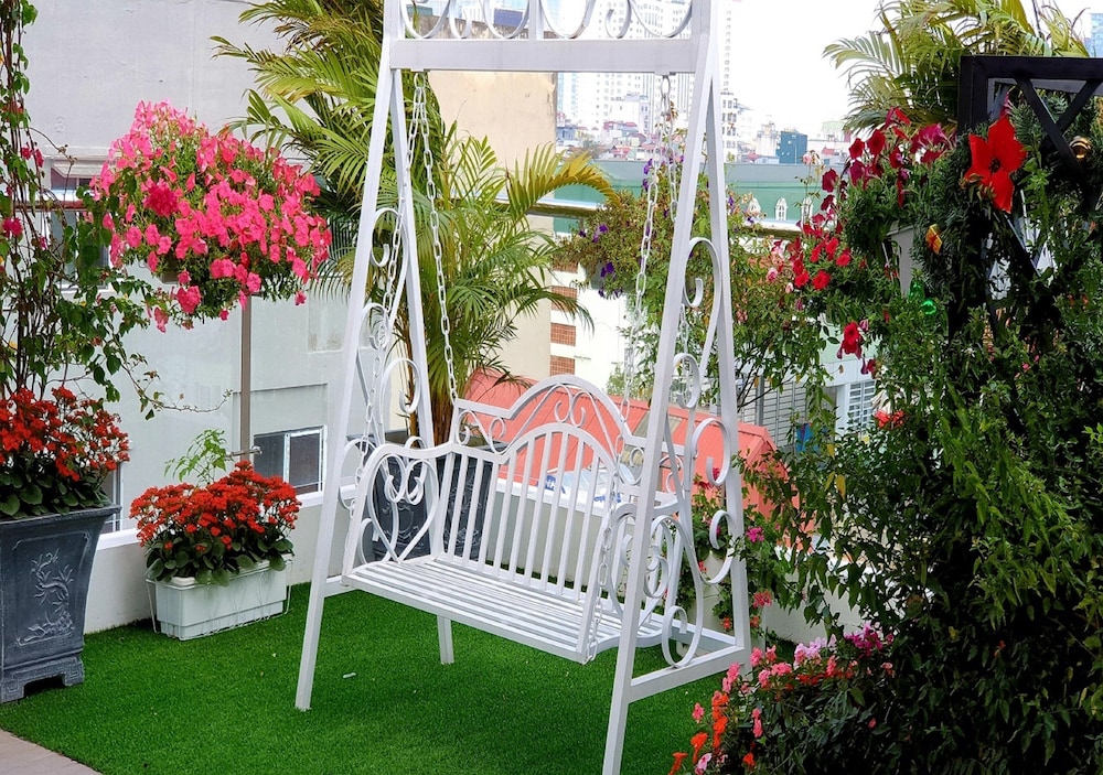Newsky Serviced Apartment 25/28