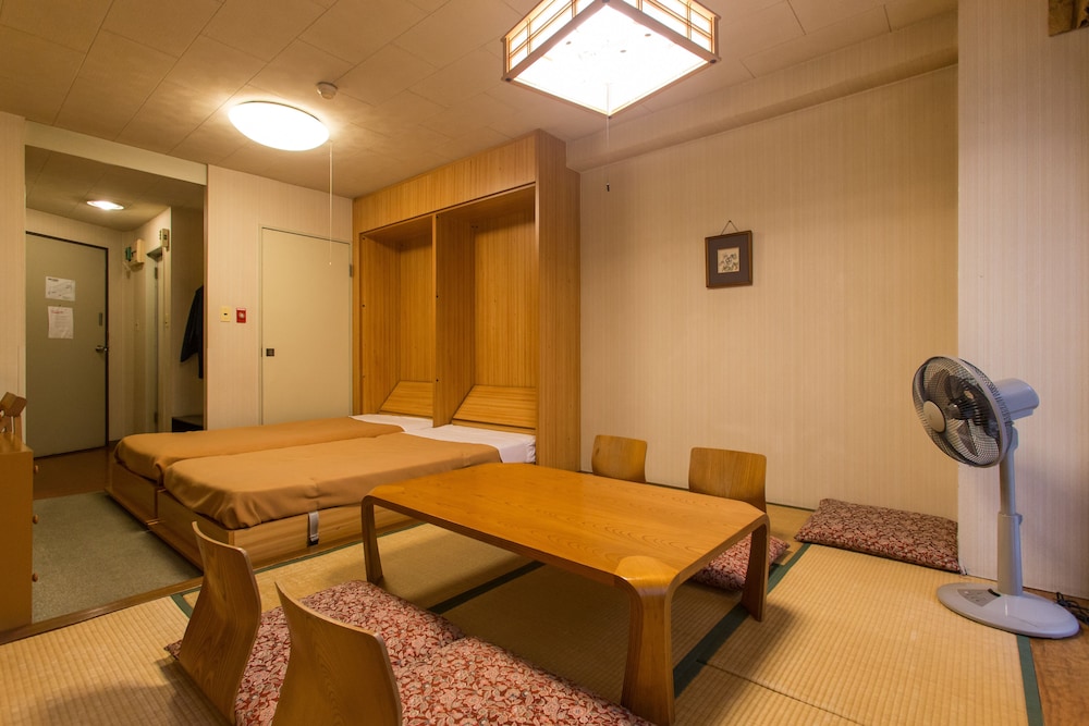 HOTEL VILLAGE 19/50
