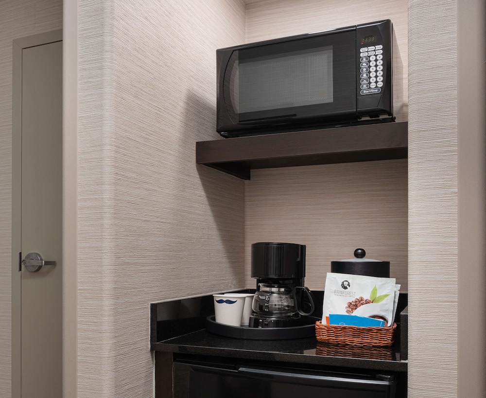 Hampton Inn Loveland 17/41