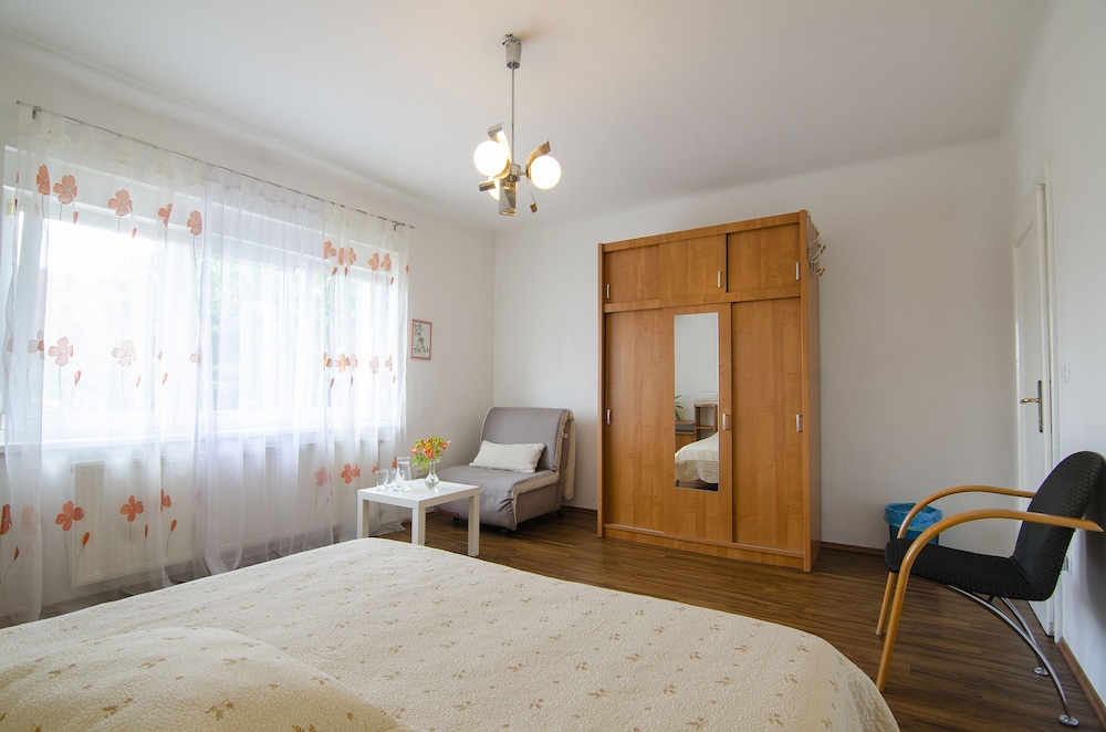Family Guesthouse GreenSLO 11/50
