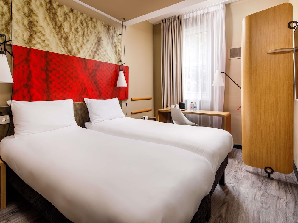 Ibis London Greenwich 34/73