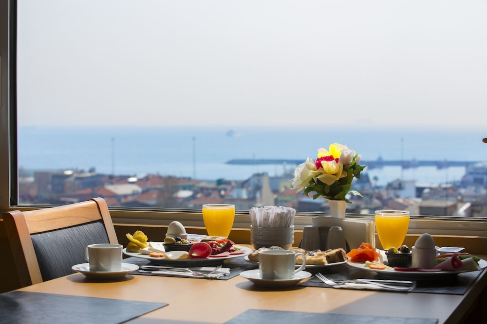 Ilkbal Deluxe Hotel & Spa Istanbul 56/65