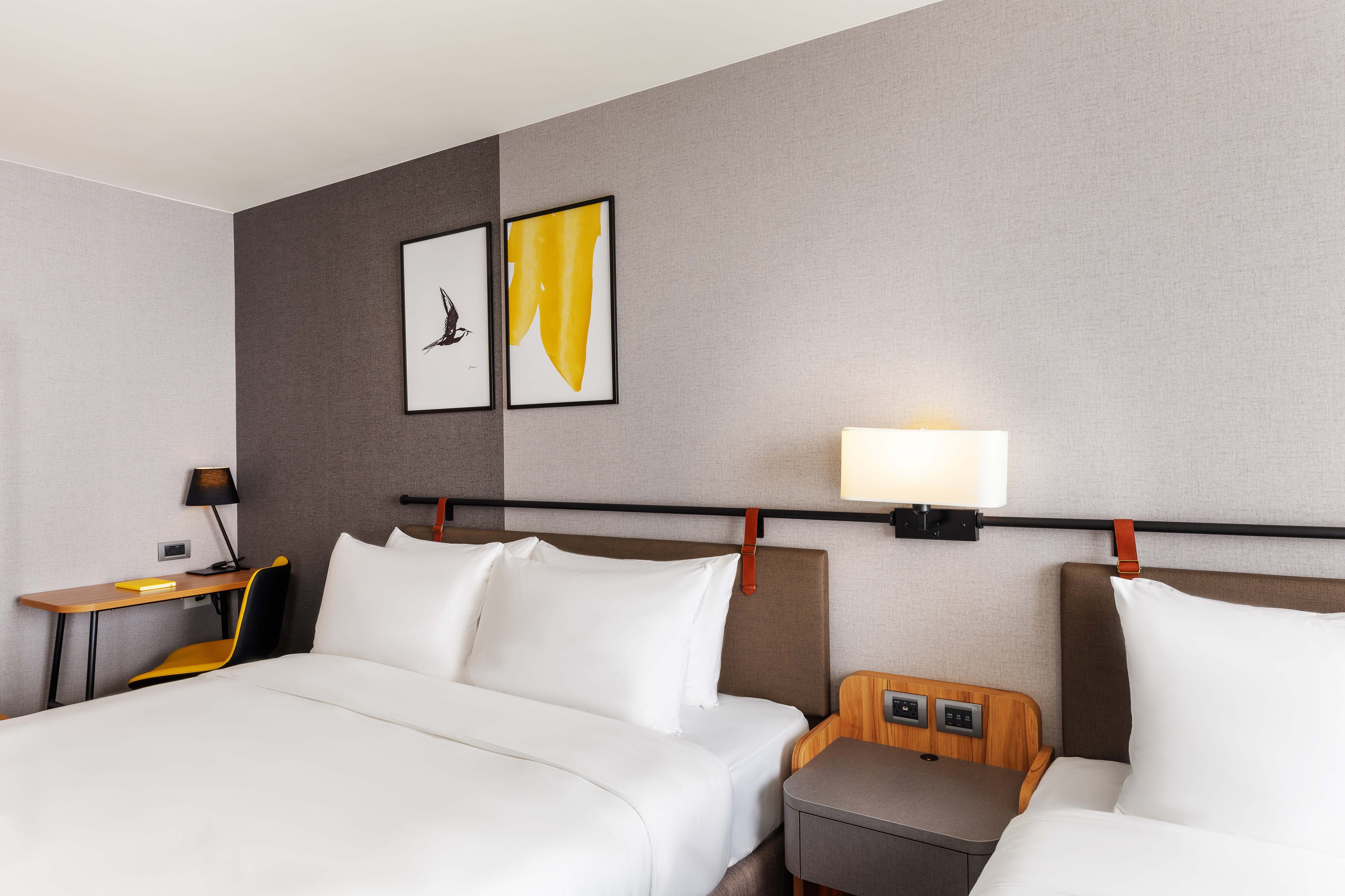 Grand, Twin Beds, 2 King Beds, voco Chiayi 2/7