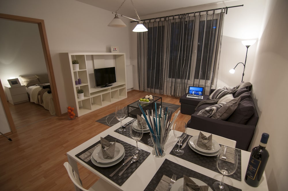 CORVIN CENTER SUITES 55/87