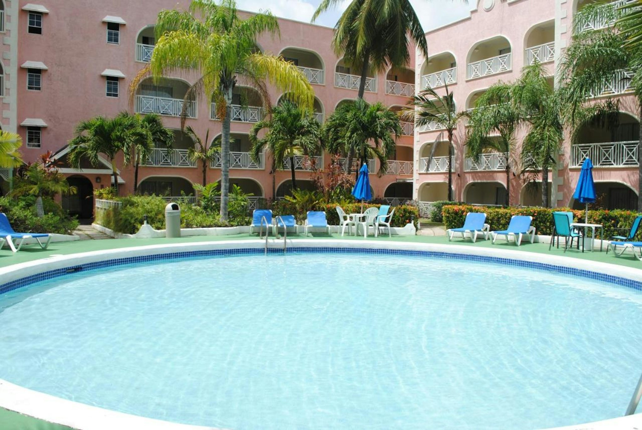 Sunbay Hotel 59/63