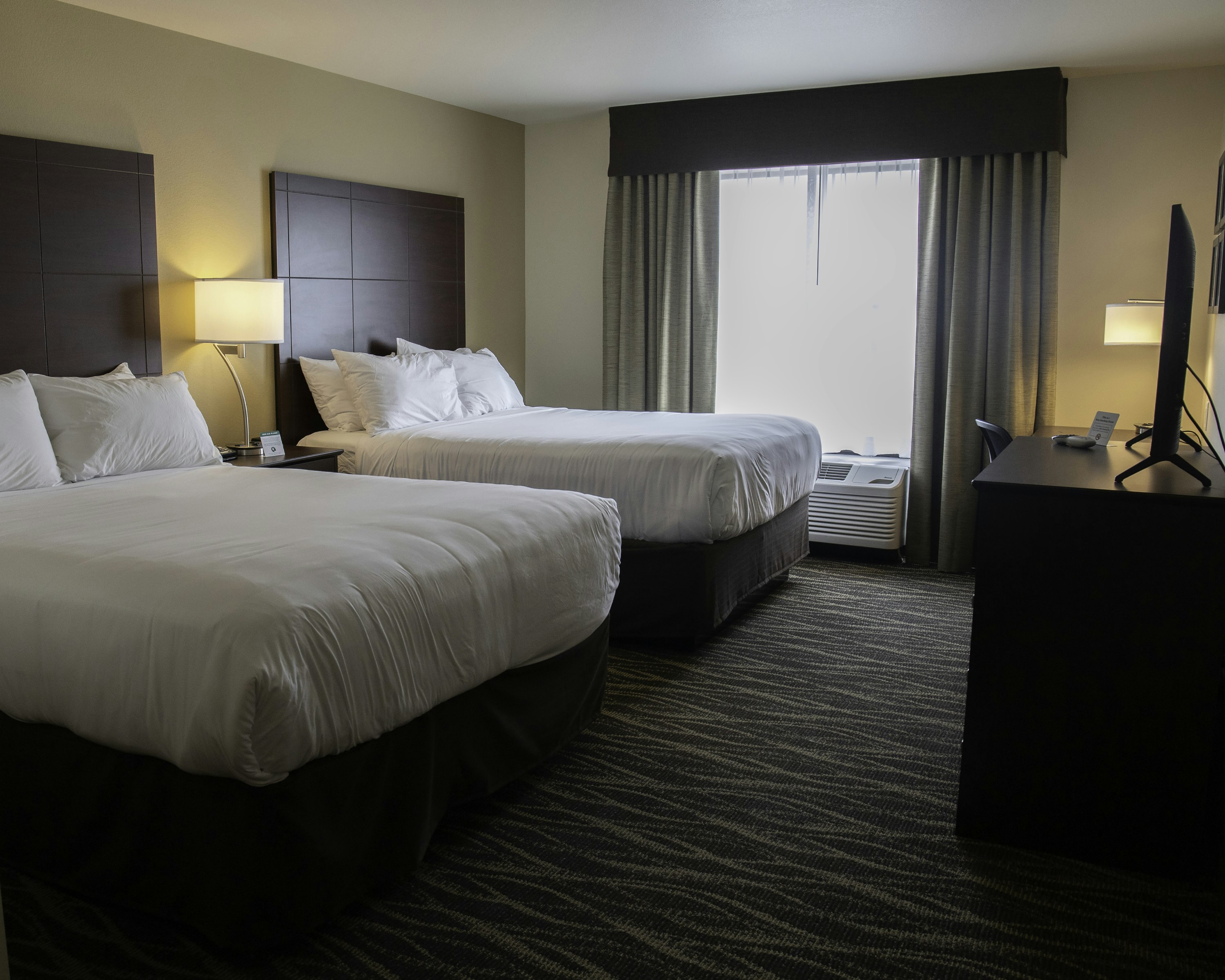 Cobblestone Hotel & Suites - Two Rivers 5/42