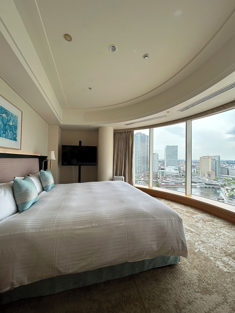 The Yokohama Bay Hotel Tokyu 10/48