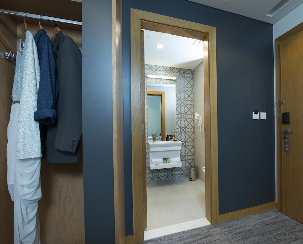 Ibis Styles Manama Diplomatic Area 82/82