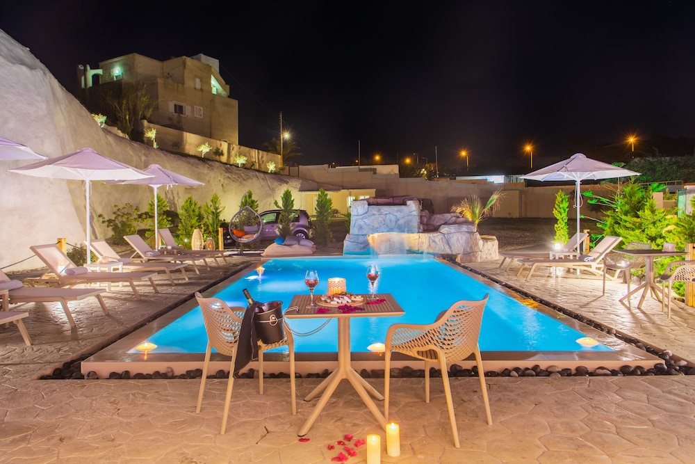 Santoterra Antigua Luxury Suites 42/50