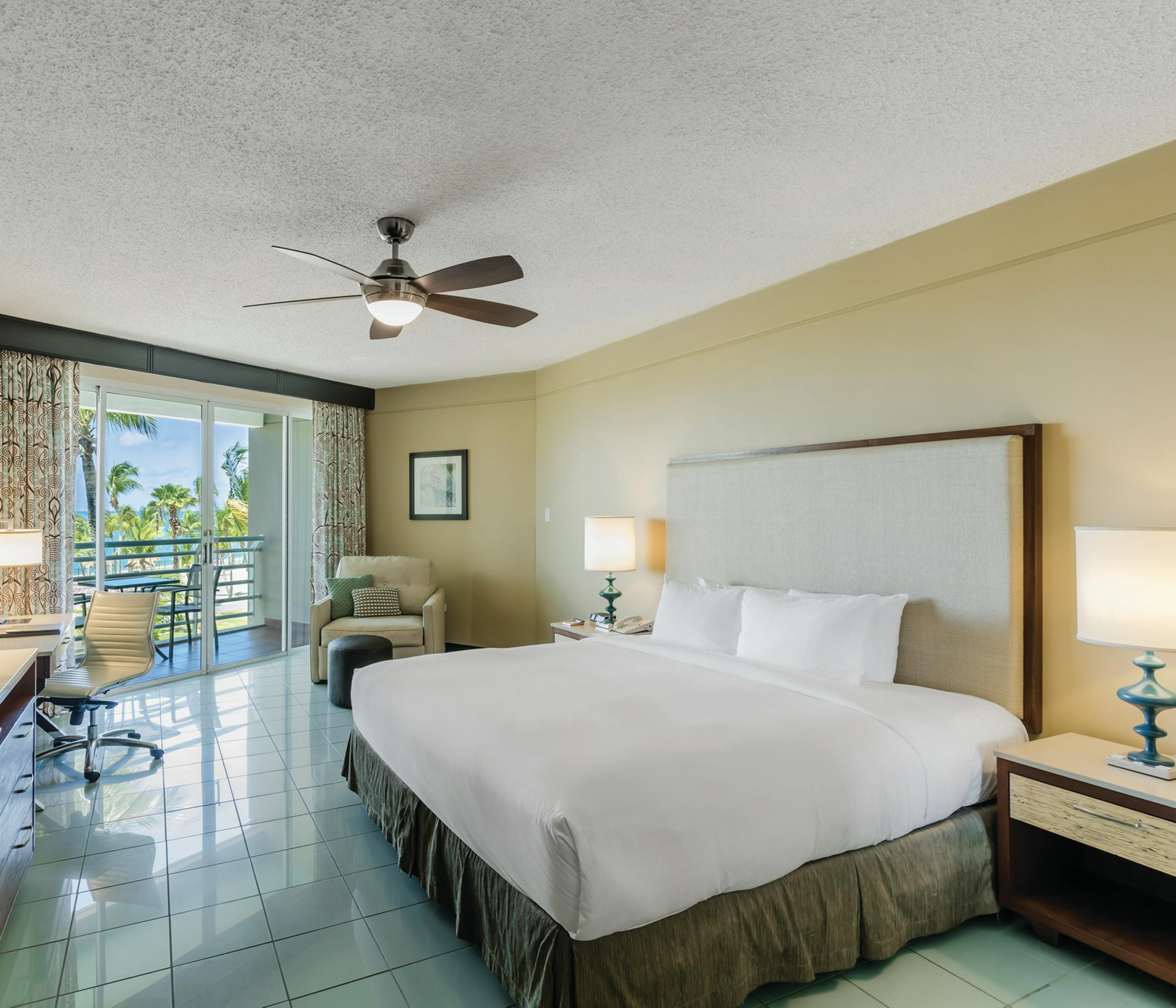 Room, King Bed, Pool or Ocean View