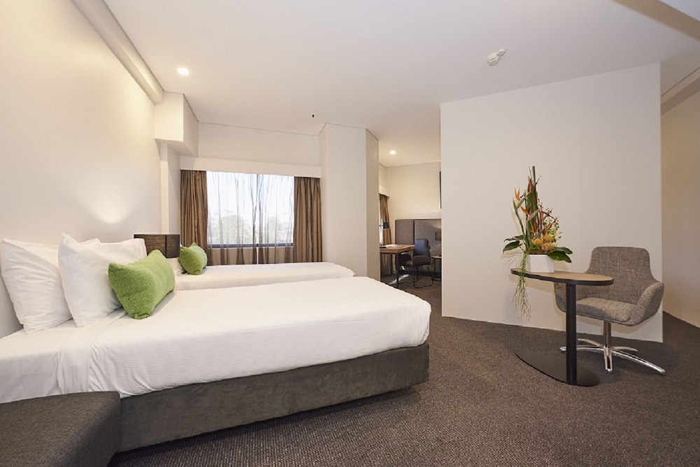 Mercure Penrith 27/69