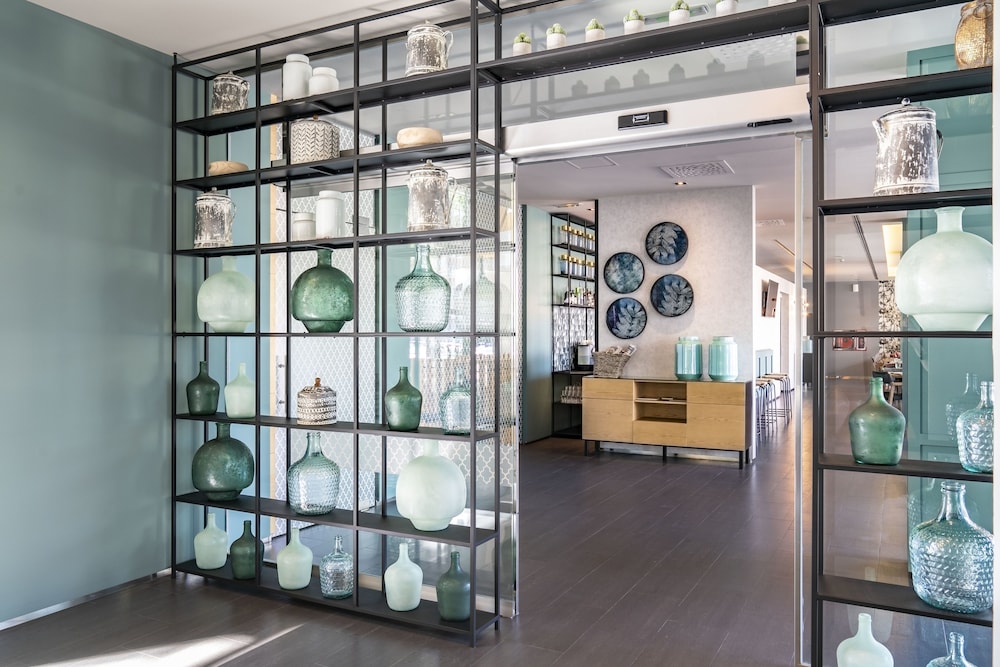 Lobby at Vincci Maritimo Hotel, BARCELONA