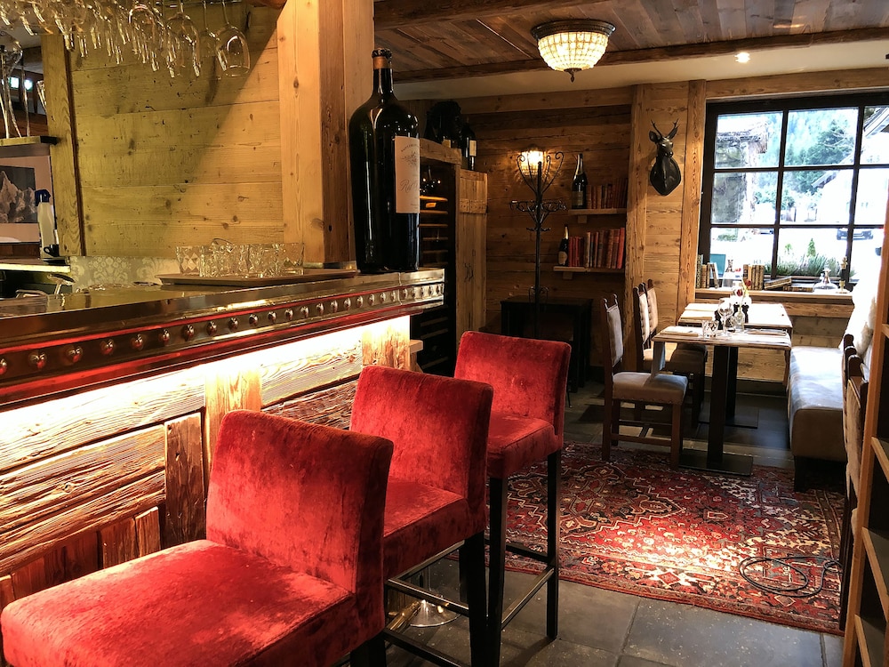 Chalet Hotel Le Castel 64/74