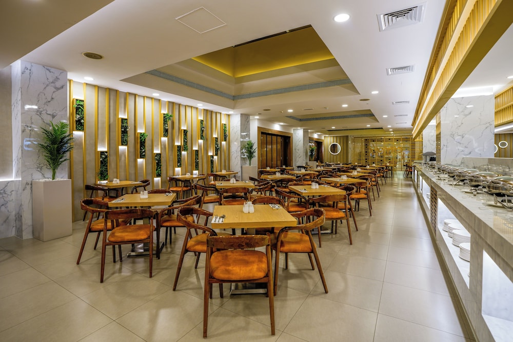 restaurant cafeteria