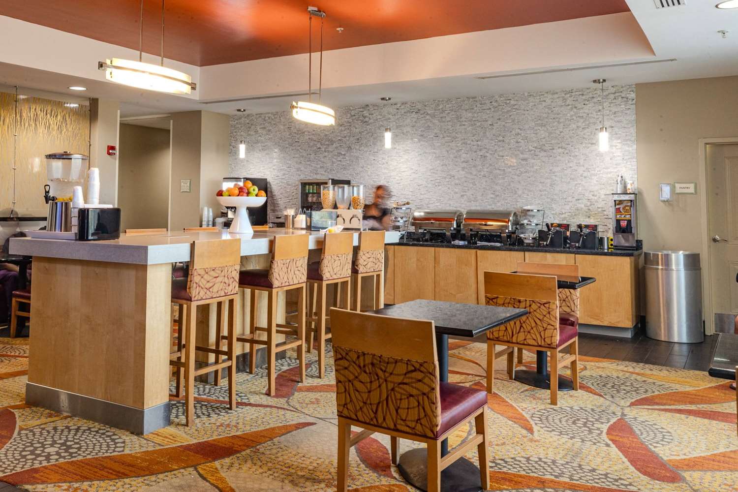 La Quinta Inn & Suites by Wyndham Starkville at MSU 35/53