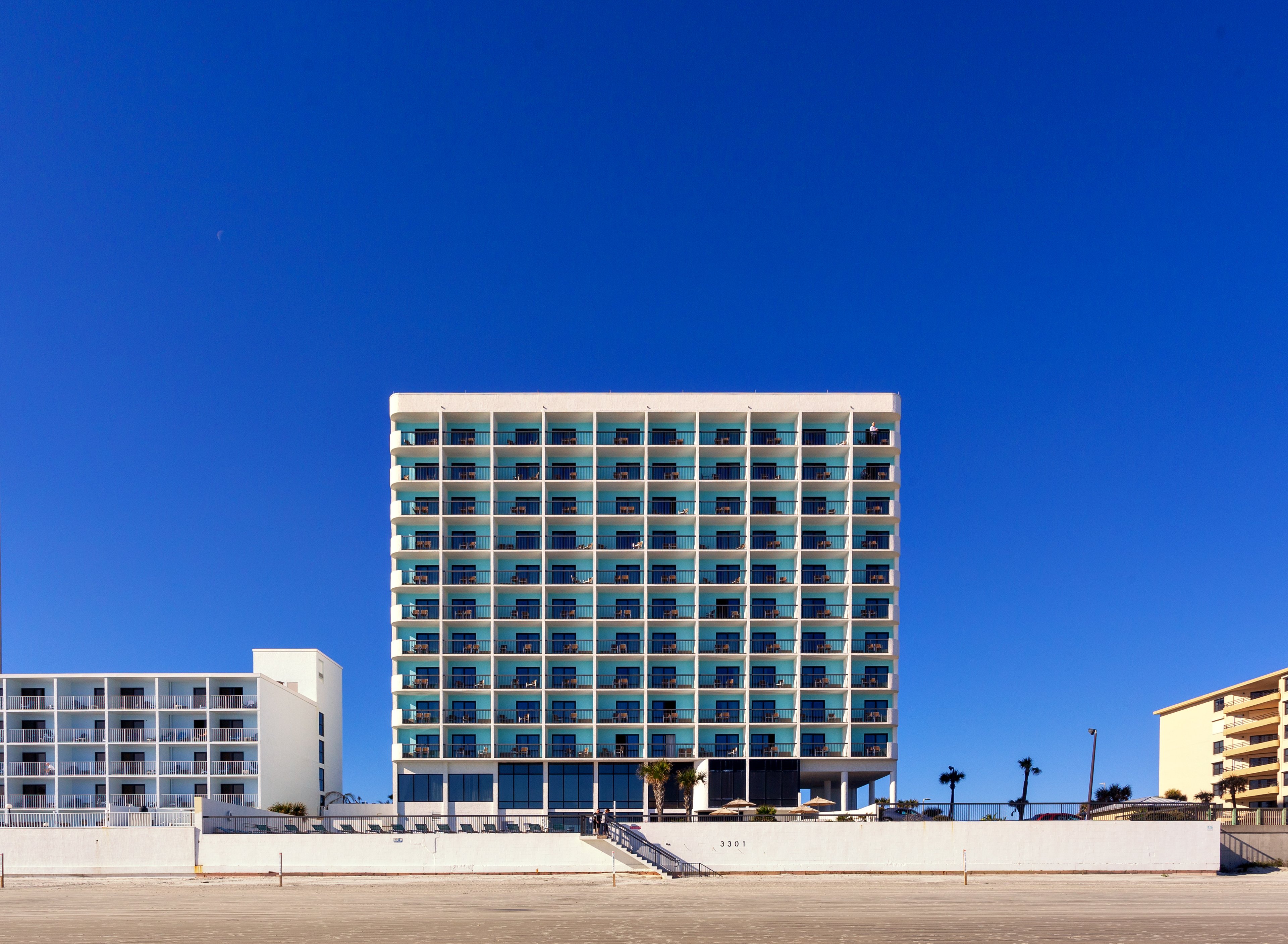 Holiday Inn Express Hotel Suites Oceanfront Daytona Beach Shores 3/48