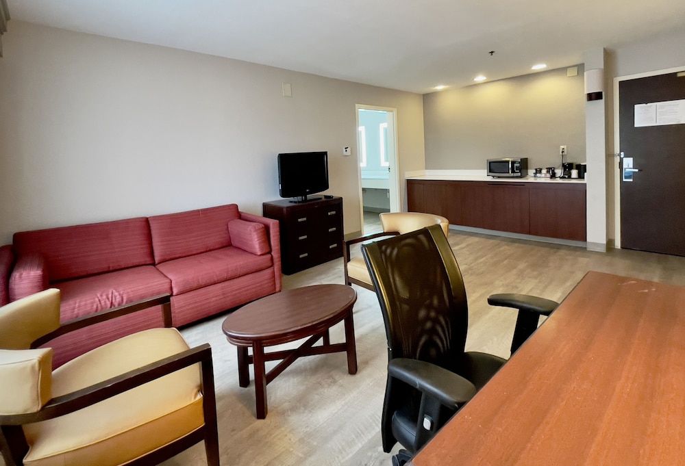 Best Western Plus Fort Worth North 20/34