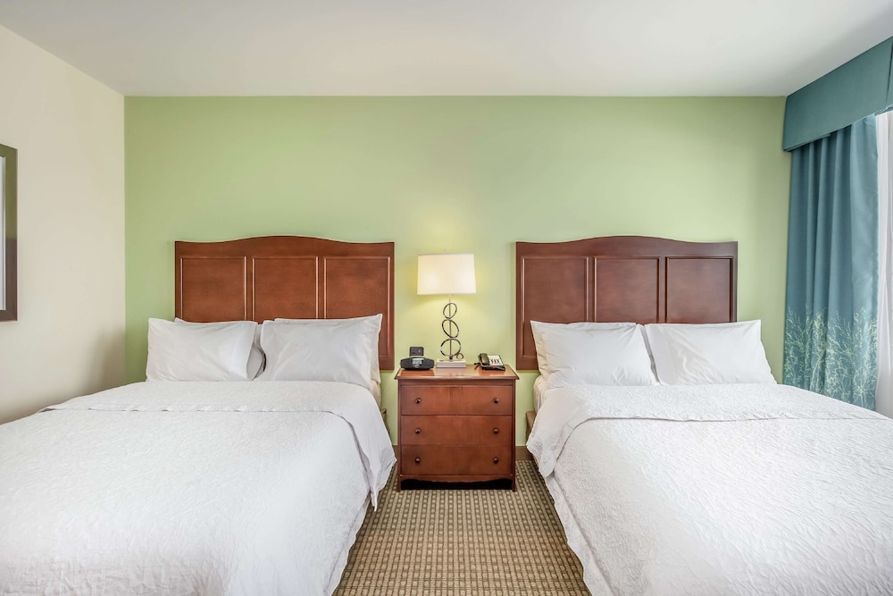 Hampton Inn Suites Orange Beach Gulf Front 32/76