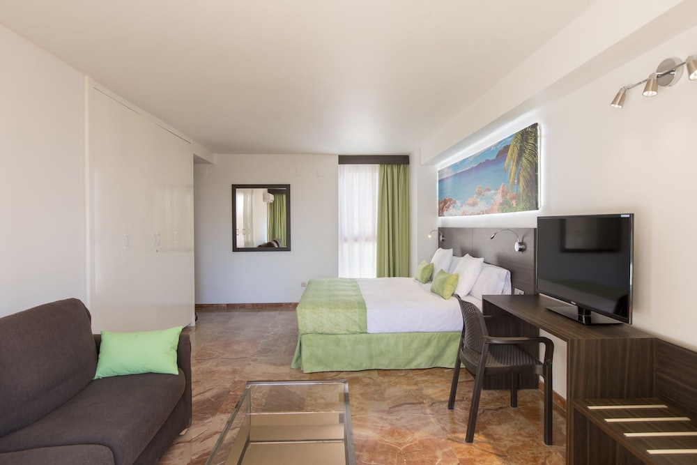 Magic Tropical Splash Water Park Spa and Caribbean Resort 18/34