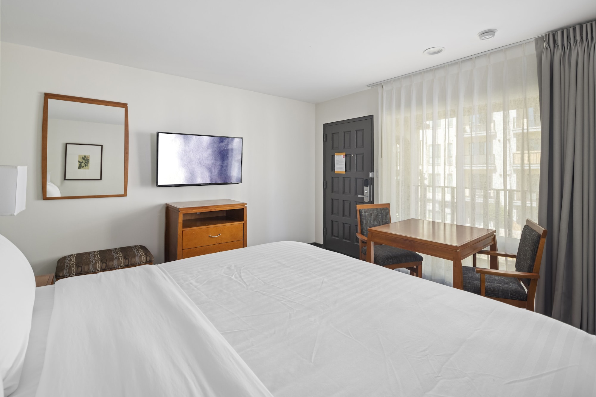 STANDARD, KING BED