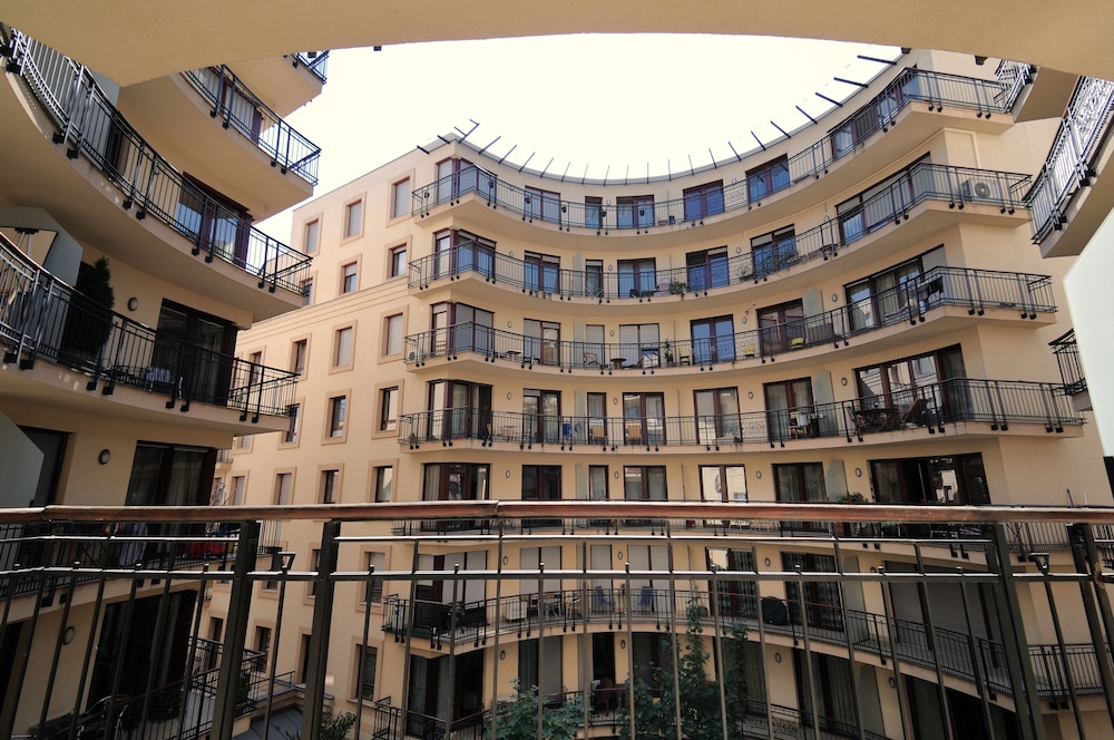 Comfort Apartments 2/52