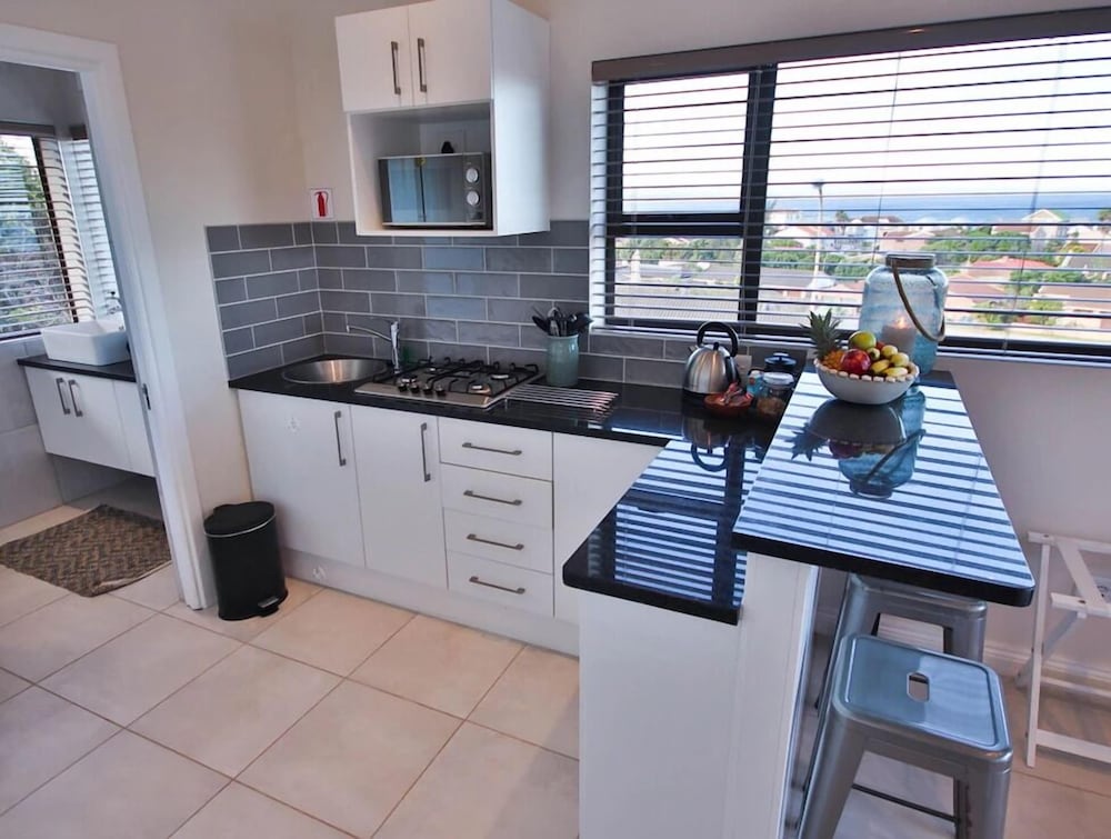 Jeffreys Bay Luxury Apartments 23/41