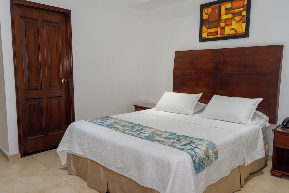 Coral Reef Hotel 10/58