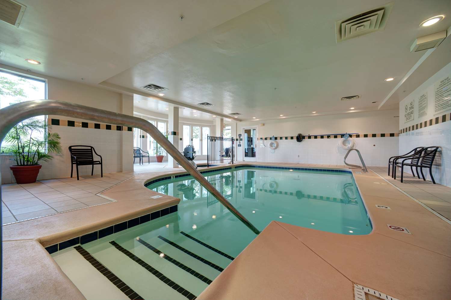 swimming pool spa
