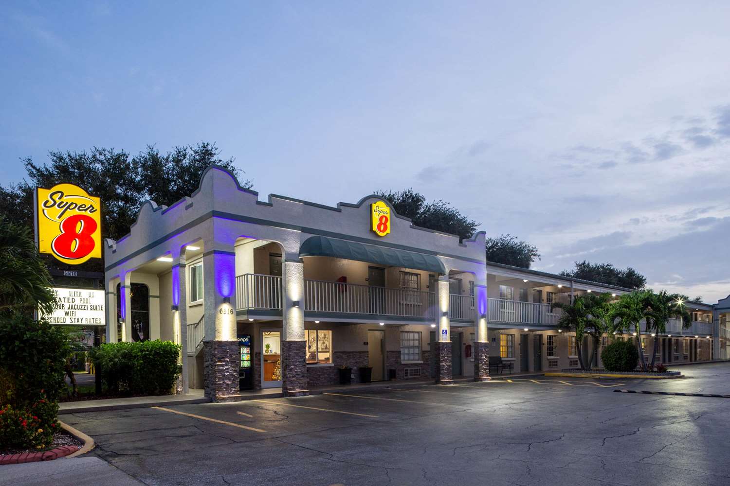 Super 8 By Wyndham Bradenton Sarasota Area 1/11