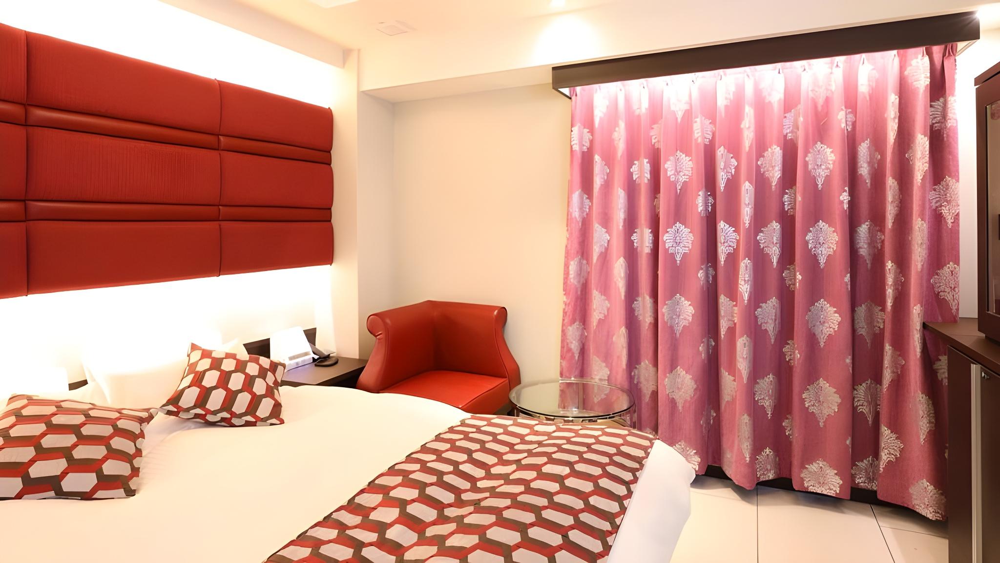 SUPERIOR, DOUBLE BED, SMOKING